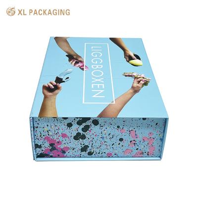 China Luxury Rigid Cardboard Foldable Paper Boxes Magnetic Closure Shoe Packaging Box for sale