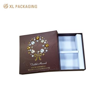 China Gift Packing Industrial Custom Logo Design Hot Stamping Square Cosmetic Paper Box Packaging with Lid and Base Box for sale