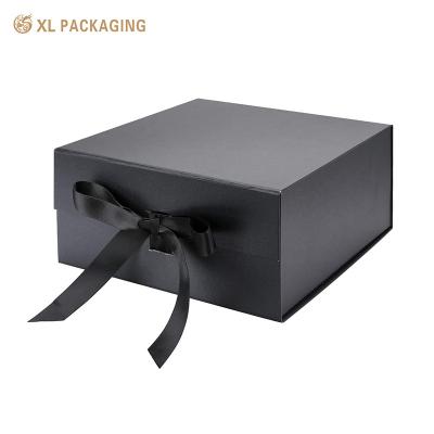 China Eco-friendly Black Gift Box With Lid For Presents With Ribbon And Magnetic Closure for sale