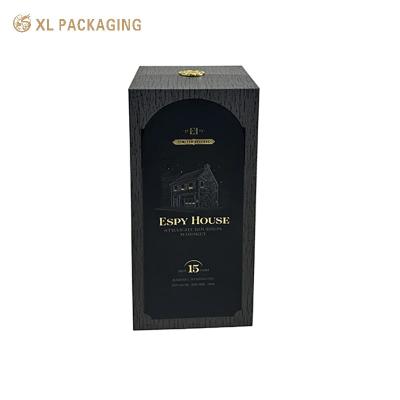 China Caixa de presente de vinho de charneca elegante com placa de metal dourado e suporte interno de EVA para embalagens de papel de vinho preto à venda