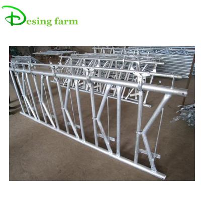 China Suit For Cattle Feeding At 10ft Hot Dip Galvanized Dairy Cow Strength Collar for sale