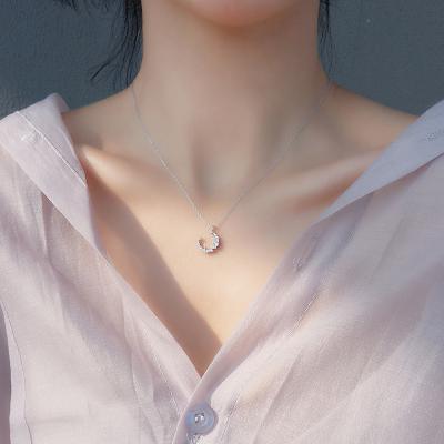 China Cheap Fashion Temperament Moon S925 Clavicle Chain Irregular Crescent Crescent Sterling Silver Female Necklace Environmentally Friendly for sale