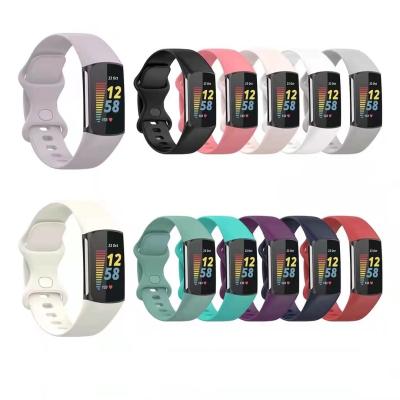 China Newest Fashion Replacement Wristwatch Bands Large/Small Silicone Adjustable Waterproof Watch Band For Fitbit Charge 5 Watch Bands for sale