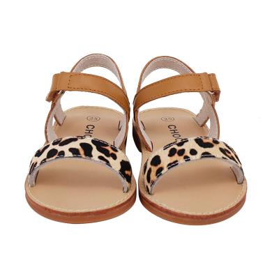 China 2021 new product summer flat genuine leather rubber sole leopard little girls grain sandals for toddler kids for sale