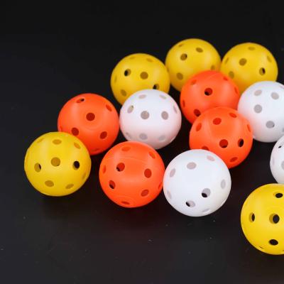 China Factory price wholesale colorful and cute hollow golf ball plastic colored balls for sale