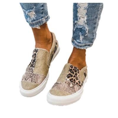 China 2021 new fashion sneakers trend light large size women shoes sport casual cheap women shoes designer shoes for sale