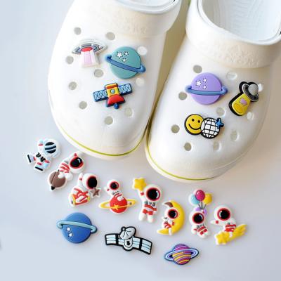 China Access Wholesale Cheap Cute Astronaut Slipper DIY Decoration Slipper Shoe Buckle Fang Version Removabele Shoe Charms for sale