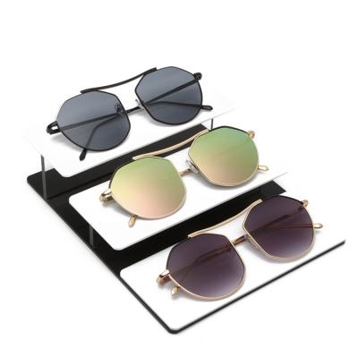 China Fashion Sunglasses Fashion Women Polarized Sunglasses Metal Sun Glasses For Resistant Sun for sale