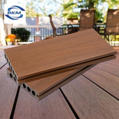 China Modern mixed color wpc fireproof hollow co-extrusion decking UV resistant decking for sale