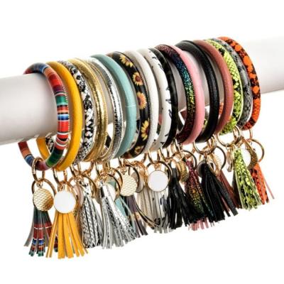 China Fashion Design Woman Key Chain Bracelets Wholesale Popular Leather Bracelets for sale