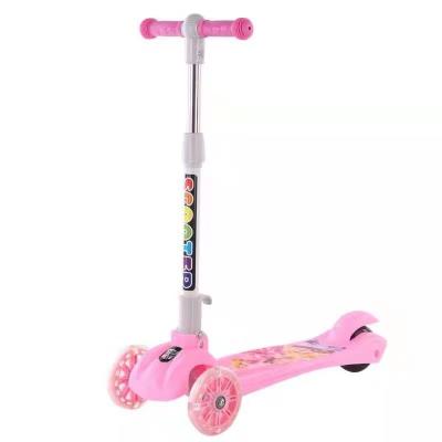 China Adjustable Handlebar Height Hot sale Light green Folding scooter with light Children's scooter wheel lights up for sale