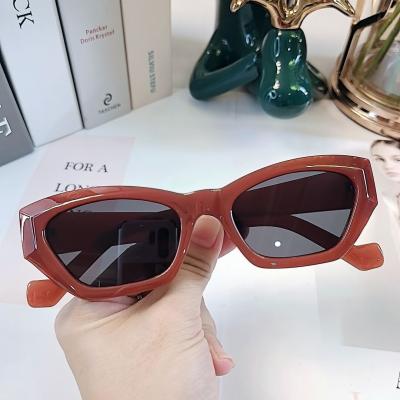 China Fashion Sunglasses 2022 Hot Sale Vintage Sun Glass Eyewear Men Adjust Small Frame Fashion Women Classic Sun Glasses for sale