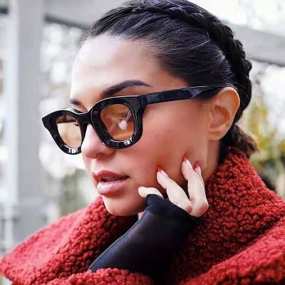 China Trendy Square Frame Girls Sunglasses Fashion Small Shading Sun Glasses Vintage Eyewear Polarized Women Sun Glasses Sun Lenses for sale