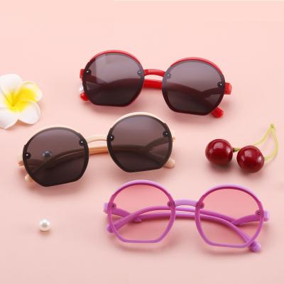 China Fashion Sunglasses 2021 Best Fashion Cheap Wholesale Price Round Uv400 Popular Kids Sunglasses New Children for sale