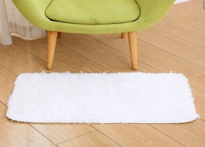 China 100% polyester white color anti-slip fur area rugs and fur carpets for sale