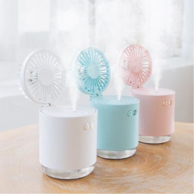 China 2021 New Product Wholesale Hotel Mini Desktop USB Rechargeable Room Portable Factory Accept Water Spray Fan for sale