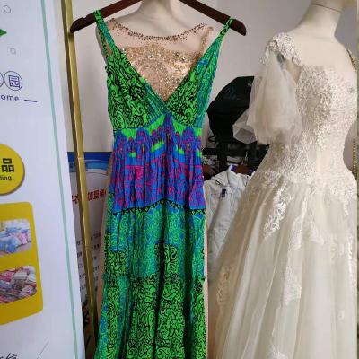 China Breathable second hand clothes bales used clothes in bales used clothes wedding dresses for sale