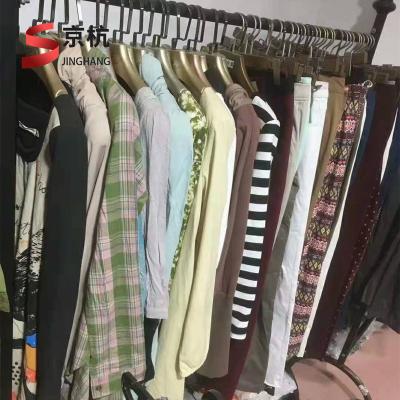 China Fashionable mixed used clothing ladies jeans second hand used clothes used clothes Germany used clothing package for sale