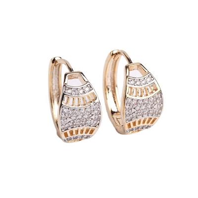 China Wholesale FASHIONABLE Gold FACEINS Earrings Shape Huggies Copper Earrings For Women Zircon Earrings 2021 for sale