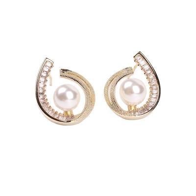 China Zircon Wholesale FASHIONABLE Gold Women Earrings Pearl Fashion FACEINS Earrings Copper Jewelry for sale