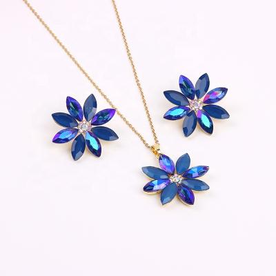 China Vintage Flower FACEINS Necklace Pendant Earring Set Women Exaggerated Jewelry Set Blue Rhinestone Jewelry Set for sale