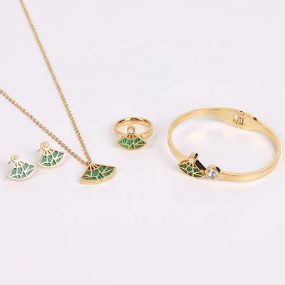 China Wholesale FASHIONABLE FACEINS 4Pcs 18K Gold Plated Scalloped Mother Shell Jewelry Set Women Stainless Steel Jewelry Set for sale