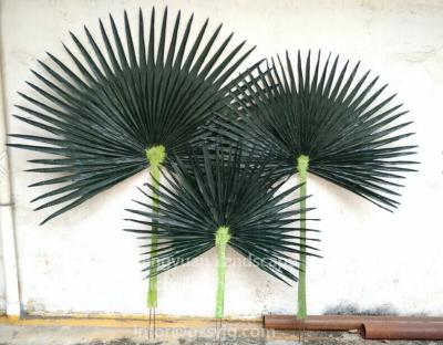 China Plastic Outdoor Decorative Artificial Plants Fake Palm Tree With Leaves Artificial Palm Fronds for sale