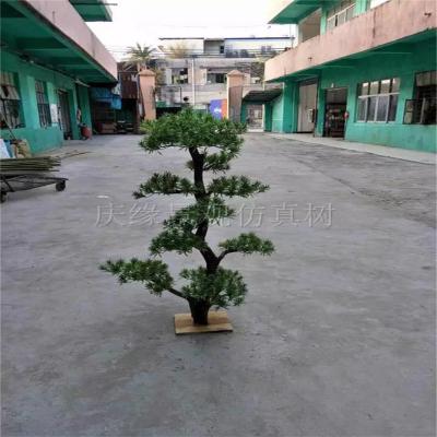 China UV Fading Artificial Green Pine Popular Fiberglass Indoor And Outdoor Landscape for sale