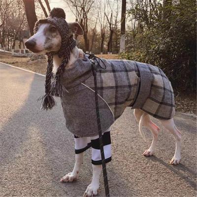 China Qiqu Viable Pet Shop Supplies Designer Apparel Clothes Winter Warm Thicken Coat Cape Jacket For Large Medium Large Dogs for sale