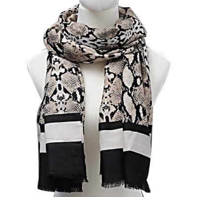 China New Arrival Women's Cool Scarf Long Spring Shawl Animal Print Scarves Floral Print Designer Scarves for sale