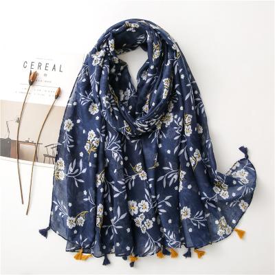 China Veil Cashew Nut Color Scarf Travel Vacation Sunblock Female Beach Towel Scarf for sale