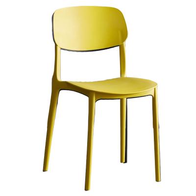 China Ergonomic Design Outdoor Modern Restaurant PP Designer Chair For Dining Modern White Nordic Plastic Chair for sale