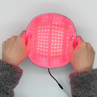 China Casquillo humanizado del tratamiento de la pérdida de pelo del laser 650nm con el cargador USB en venta