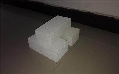 China High Aluminum White Fire Resistant Bricks , Sintered Mullite High Temperature Brick for sale