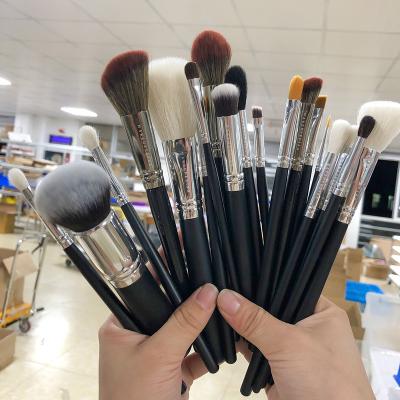 China Make Up Brushes Cosmetic Eyeshadow A33002 Makeup Brush Synthetic Kabuki Custom Concealer Brush Black Makeup Hair Makeup Brush for sale