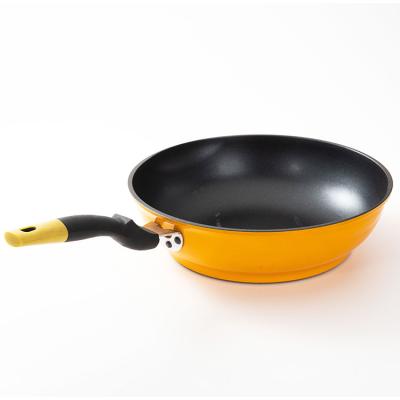 China 32cm Customized Sustainable Set Aluminum Cooking Round Shape Frying Pan With Substantial Bottom for sale