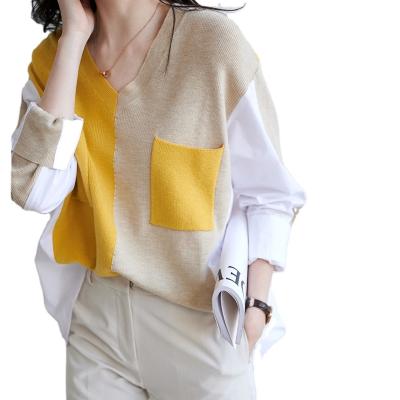 China Vintage Anti-static Wearing Silhouette Contrast Chic Loose V-Neckline Knit Patchwork Pocket Blouse Women for sale