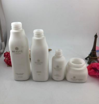 China Wholesale 2019 New Design White Porcelain Personal Care Glass Bottle Cosmetic for sale