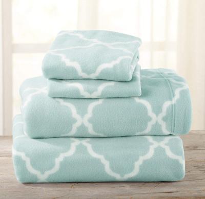 China Nondisposable super soft plush fleece sheet extra set. Comfortable, warm, durable, winter leaves with cloud lattice pattern for sale