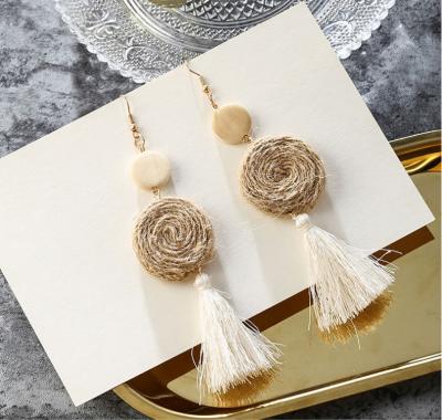 China Modern Elegant Style Attractive Jewelry Tassel Earrings Vintage Rope Earrings Women Wooden Earrings for sale