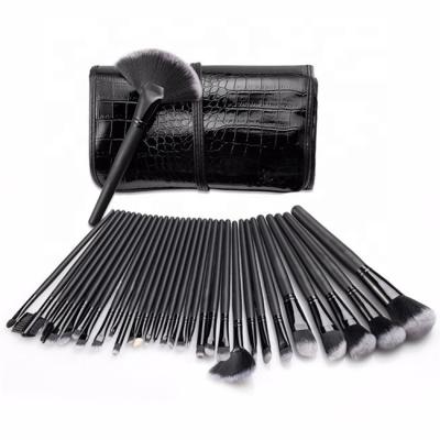 China Angular Blush PU Bag Artist Custom Logo 32pcs Black Wooden Women Professional Makeup Brush Set Professional Private Label for sale