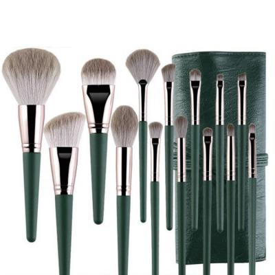 China Angular Blush 2021 14pcs Green Soft Wood Natural High Quality Matte Brush Set Brush Brochas De Maquillaje Beginner Eco Taklon With Bag for sale