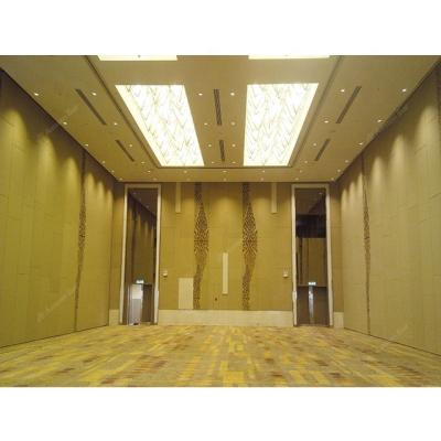 China Modern Fold-away Partition Walls with Heights up to 60' and Unlimited Length Runs Acoustic Sliding Wall System for sale