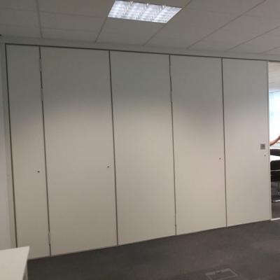 China Modern Soundproofing Conference Room Movable Partition Wall Divider Customizable Operable Sliding Partition System for sale