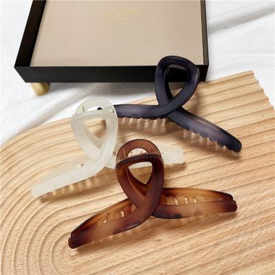 China Wholesale Daily Life Frosted Matte Plastic Hair Claw Clips Large Strong Fixed 11CM Non-slip Hair Claw For Woman Daily Decorative for sale