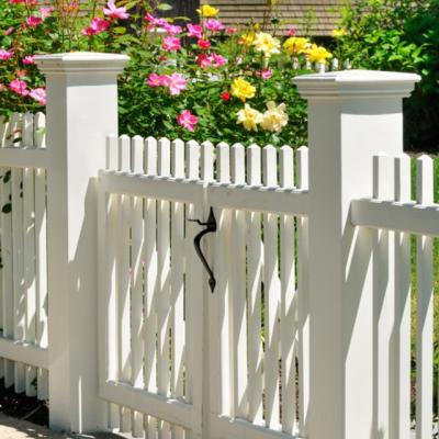 China Longjie Home Easily Assembled PVC White Plastic Rail Fence and Garden Picket Railing Fence for sale