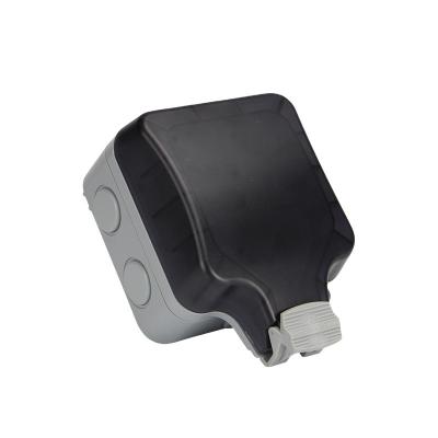 China Waterproof IP66 SBG3-3 Socket Outlet Box Switch Socket Box 40000 Times for sale