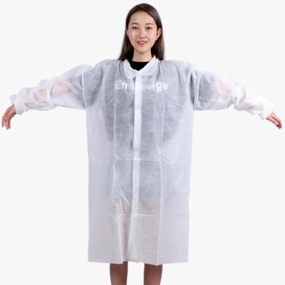 China Breathable and Disposable Nonwoven Snap Button Lab Blue Disposable Coat for Dental Clinic for sale