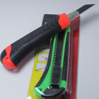 China Retractable Slide Open Premium Grade Strength Snap Off Blades Green Handle Knife for sale