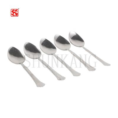 China Sustainable Dinnerware Cutlery Set Hand Polished Fork&Spoon With Pattern Handle Customized Color Flatware Set for sale